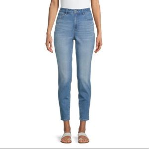 No Boundaries jeans, never worn.